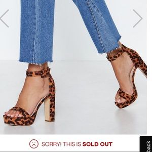 Leopard print platform pumps